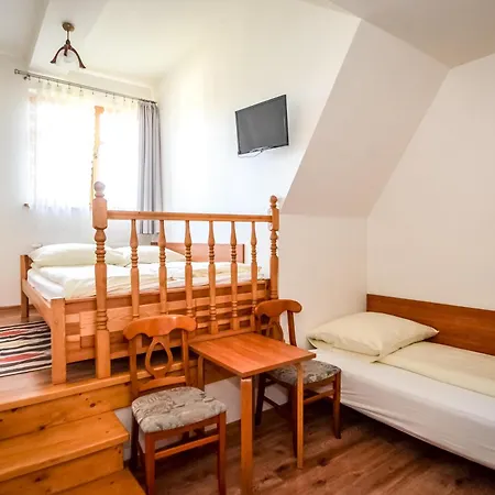 33 Gospodarstwo agroturystyczne *