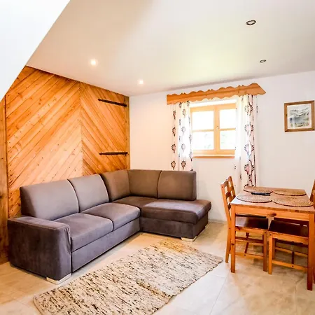 33 Gospodarstwo agroturystyczne Poronin